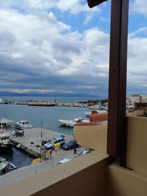 Aegina Port Apt 2-Διαμέρισμα Στο Λιμάνι Της Αίγινας 2 ภายนอก รูปภาพ