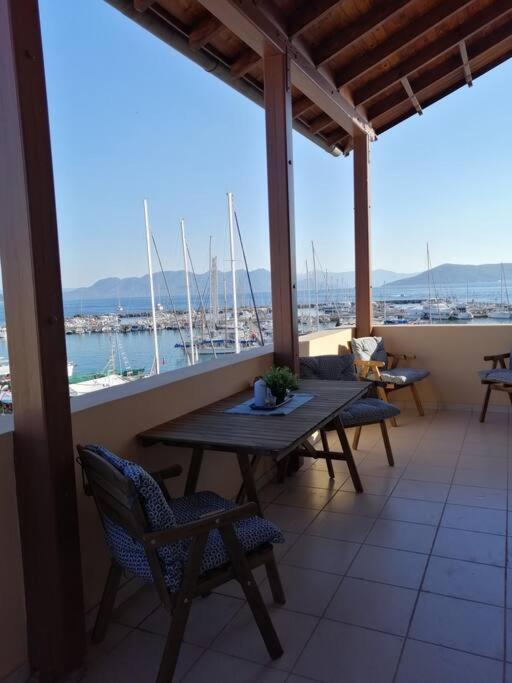 Aegina Port Apt 2-Διαμέρισμα Στο Λιμάνι Της Αίγινας 2 ภายนอก รูปภาพ